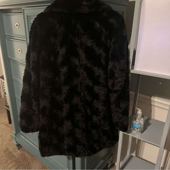 Kenneth Cole Black Teddy Jacket women’s size large. Faux fur. - Picture 5 of 8